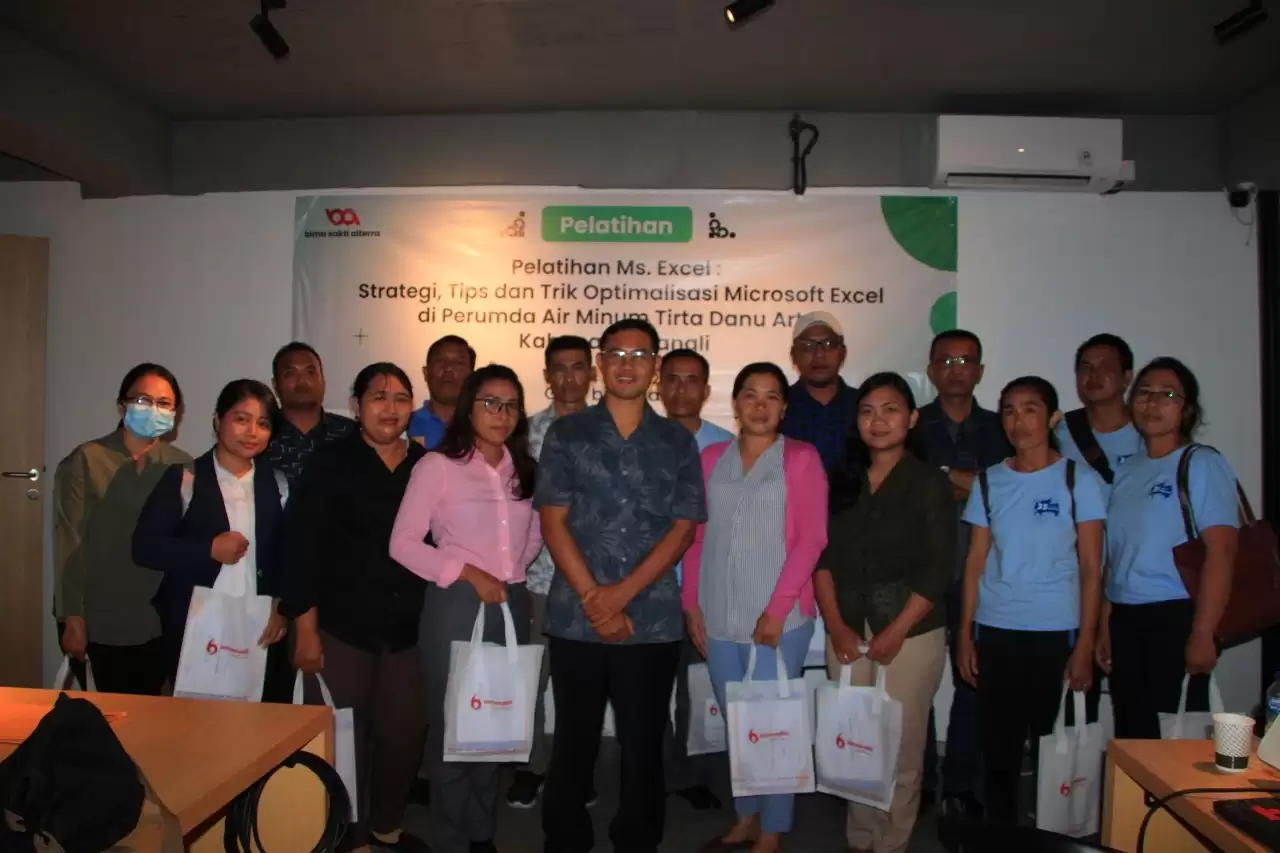 Sesi Foto Bersama Diakhir Pelatihan