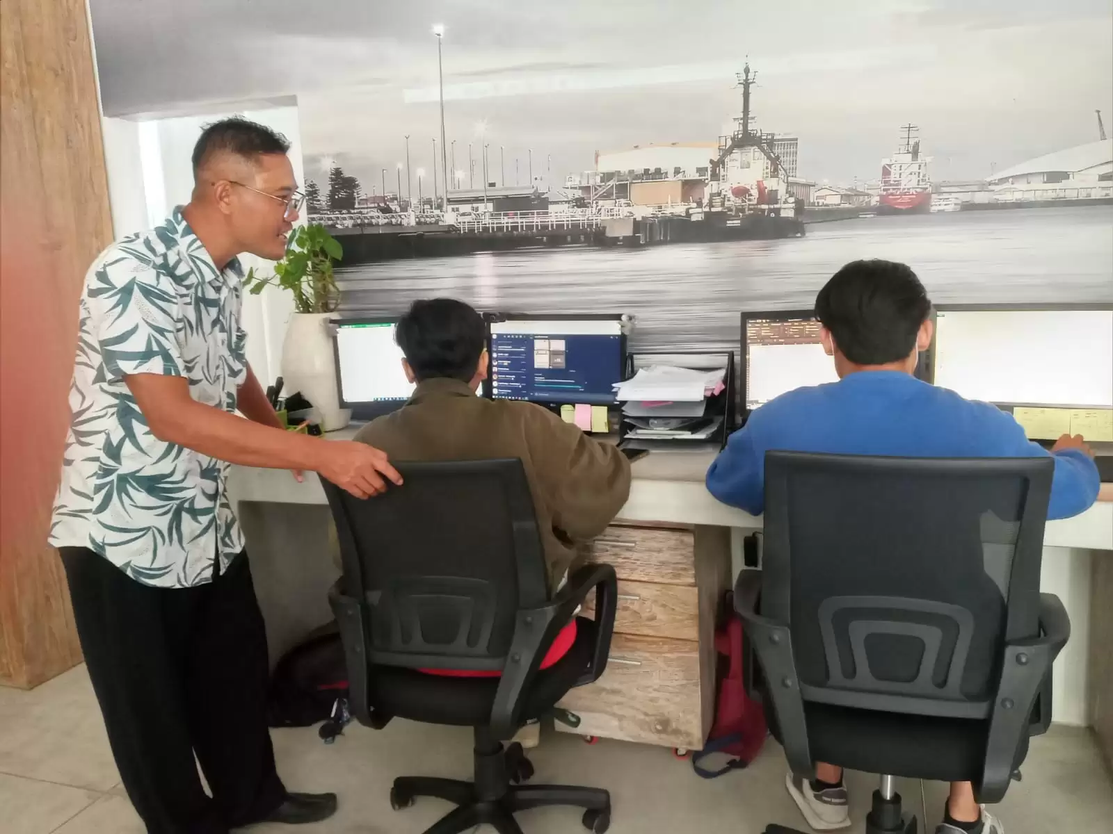 Membantu Peserta Pelatihan Yang terkendala