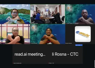 Dokumentasi peserta online dan offline pada penutupan In House Training Microsoft Excel Basic Coral Triangle Center.