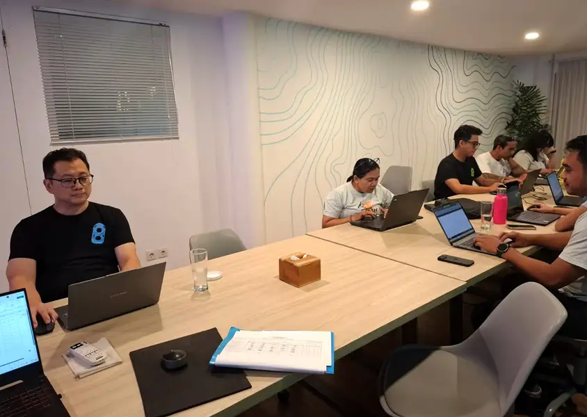 Peserta Mengerjakan Latihan Microsoft Excel Peserta mengerjakan latihan Microsoft Excel Intermediate secara mandiri sebagai penerapan materi yang telah dipelajari selama pelatihan.