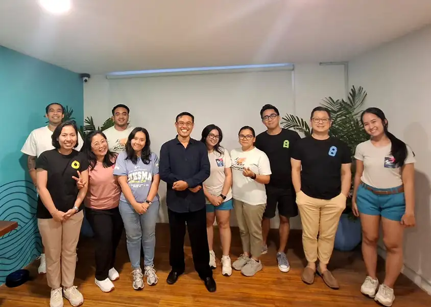 Penutupan Training Excel Intermediate Waterbom Bali Dokumentasi penutupan In House Training Microsoft Excel Intermediate bersama seluruh peserta dan trainer di Waterbom Bali.