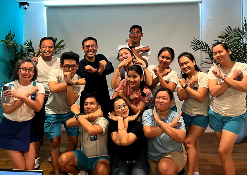 Foto Bersama Peserta Excel Intermediate Foto bersama peserta dan trainer sebagai penutup rangkaian In House Training Microsoft Excel Intermediate di Waterbom Bali.
